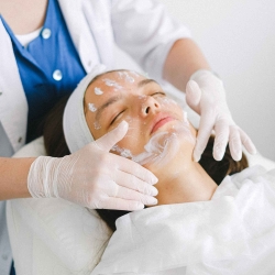 Facial Treatment 