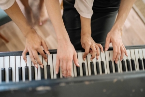 Piano Lessons With Gaya 8